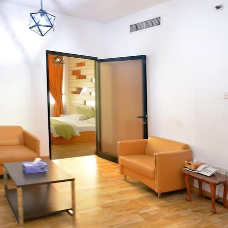 Everest International Hotel Dubaï Extérieur photo