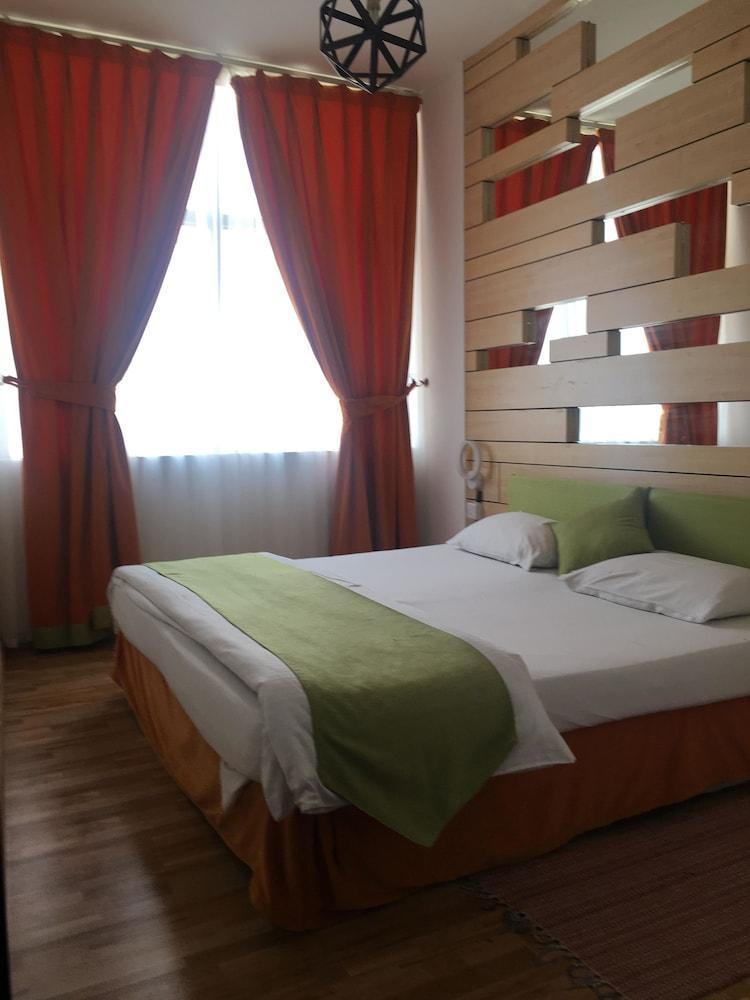 Everest International Hotel Dubaï Extérieur photo