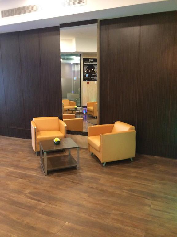 Everest International Hotel Dubaï Extérieur photo