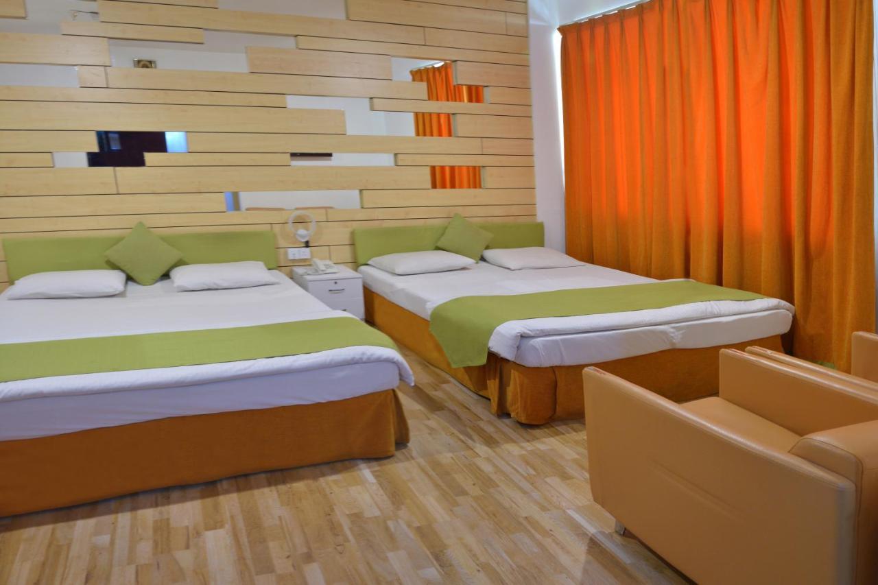 Everest International Hotel Dubaï Extérieur photo